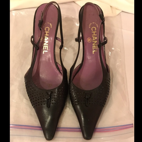 CHANEL Shoes - Chanel Black Leather 1 Inch Heels
